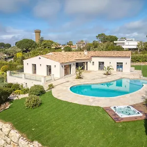 https://villa-ambre-nuit.fr-provencehotel.com