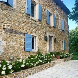 https://domaine-de-la-lisiere.fr-provencehotel.com
